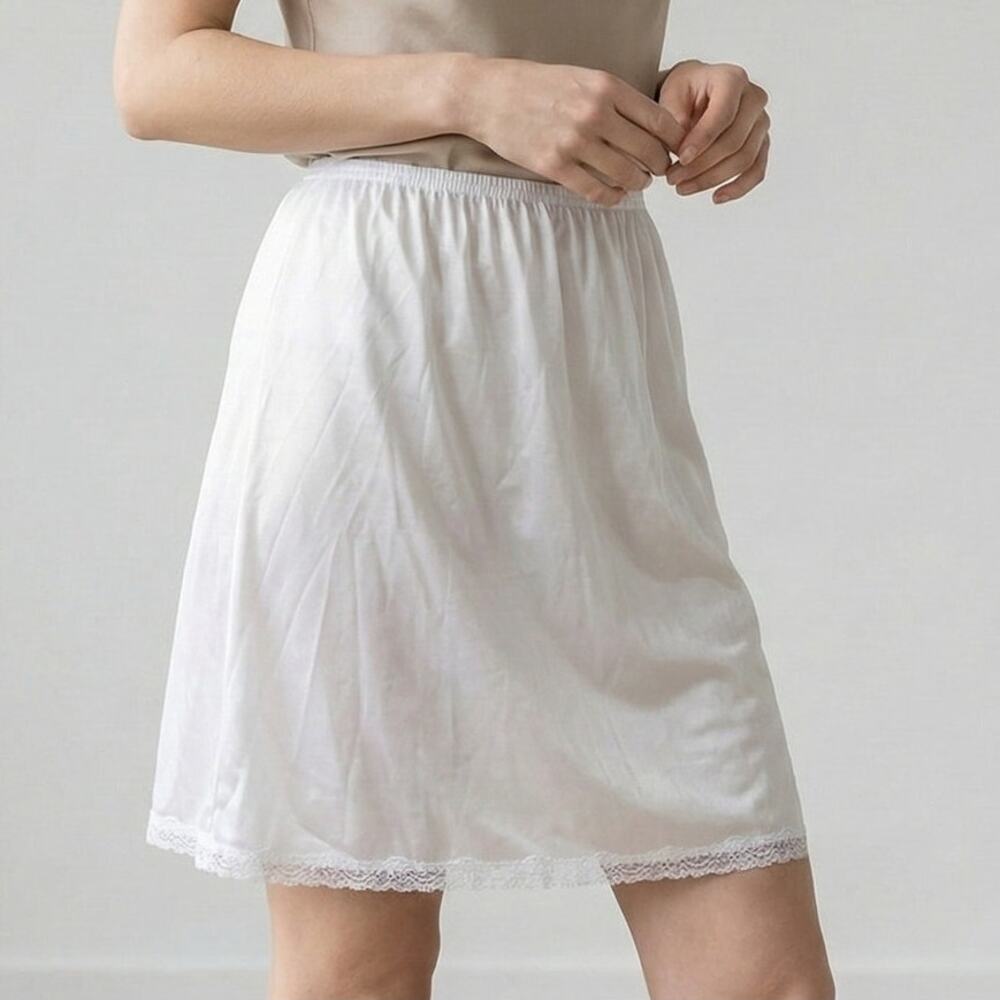 Vintage Vassarette 16" Small White 1/2 Slip